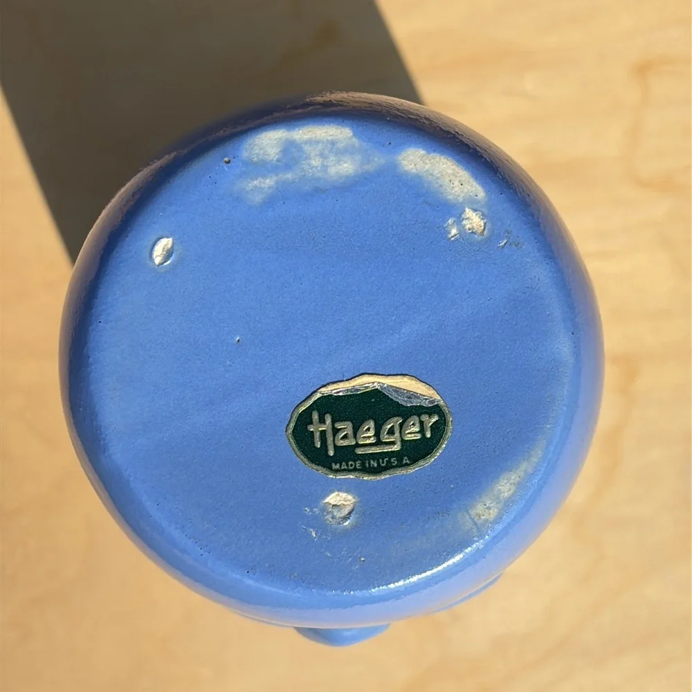Vintage 1946 Haeger Pottery Raised Dogwood Vase